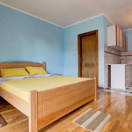 فندق مبيت وإفطار Village Holiday Kralj