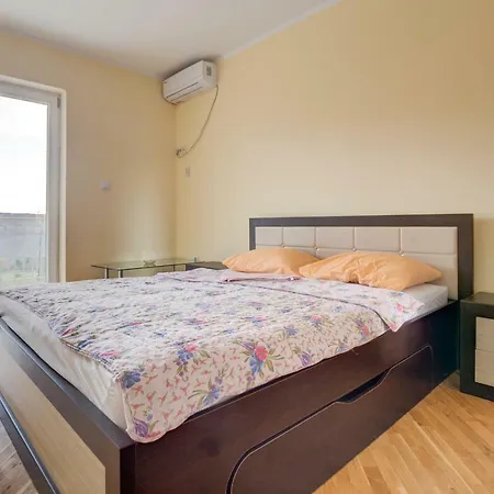 Village Holiday Kralj فندق مبيت وإفطار