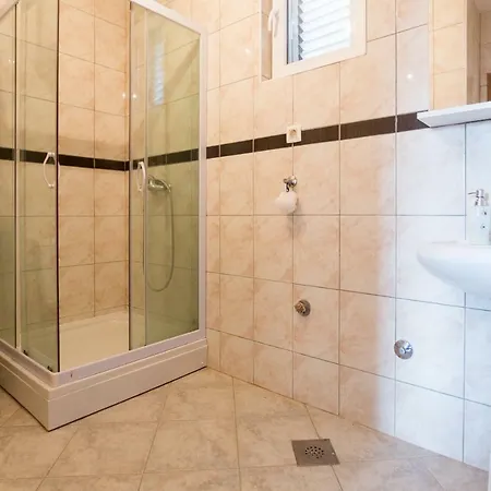 Village Holiday Kralj فندق مبيت وإفطار